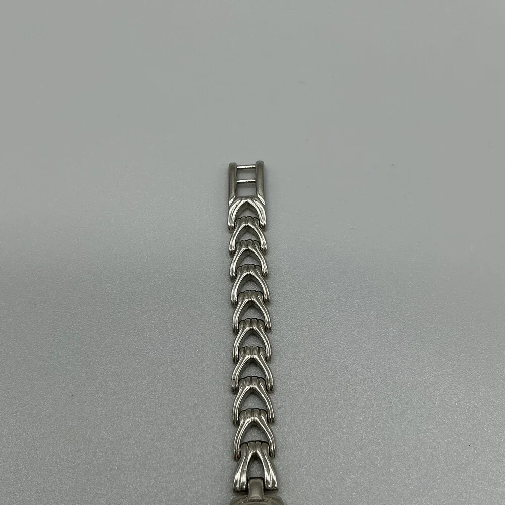 Bulova Womens Watch 17mm White Dial Silver Tone Bracelet New Battery 6.25